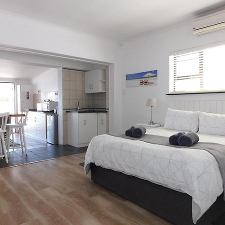 Rivertides Self Catering Guest House Велдриф Екстериор снимка
